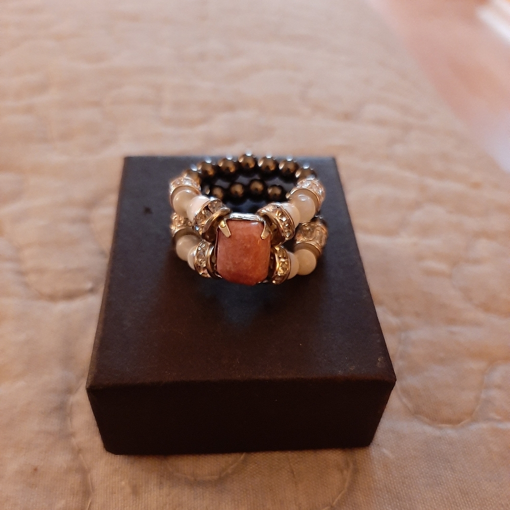 Beaded Stretch Ring- Dusty pink, silver, white etc